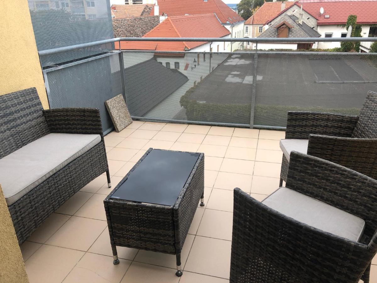 Mf City Apartment Korneuburg Kültér fotó